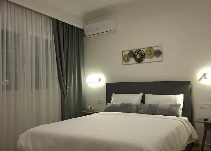 Azure Cove Апартаменты Кавала